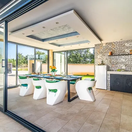 Villa Desiree By