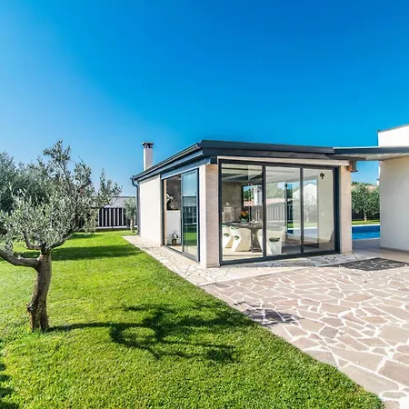 Desiree By Villa Cukrici