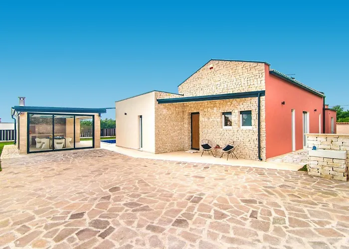 Villa Desiree By Cukrici