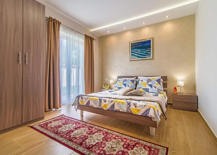 Villa Desiree By Cukrici