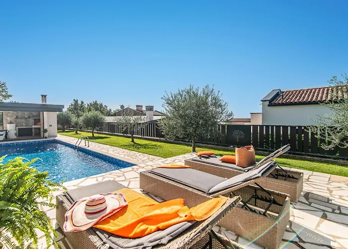 Βίλα Desiree By Cukrici