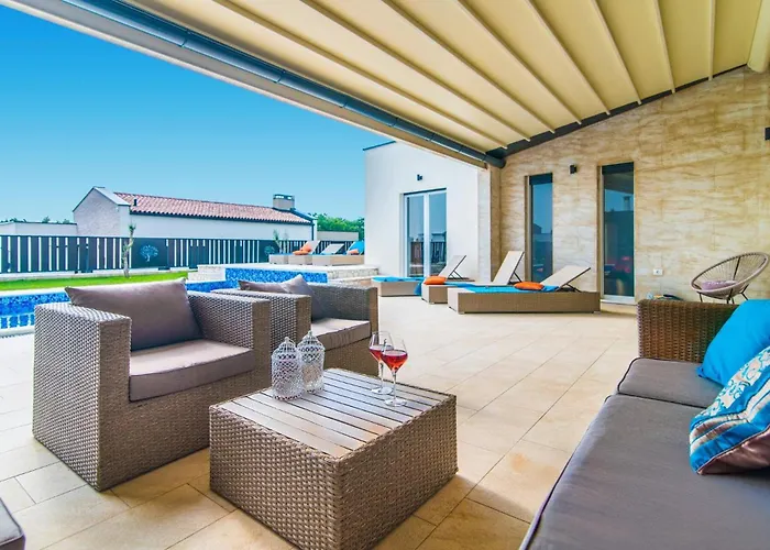 Desiree By * Cukrici